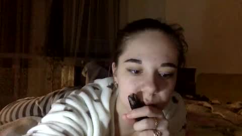Snapshot of angle_cute05 chatting on April 23, 2026, 9:28 pm Angel Cute online show from April 23, 2026, 9:28 pm