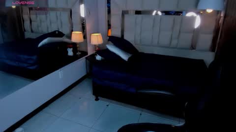 Snapshot of angueljones chatting on October 30, 2025, 7:21 am Anguel online show from October 30, 2025, 7:21 am