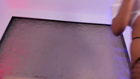 angy_avila online show from October 9, 2025, 11:52 am