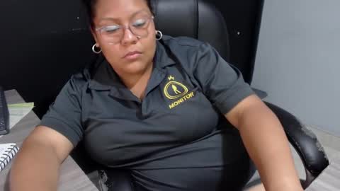 angy online show from September 17, 2025, 10:55 pm