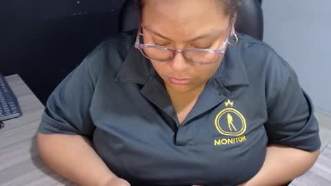 angy online show from October 25, 2025, 10:48 pm