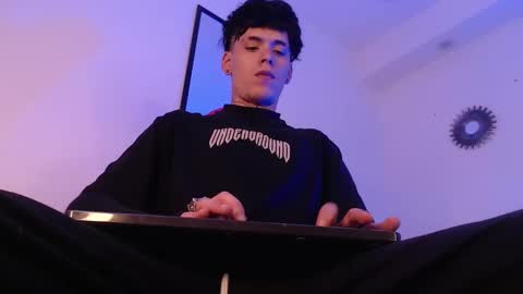 anhonymus online show from September 12, 2025, 5:02 pm