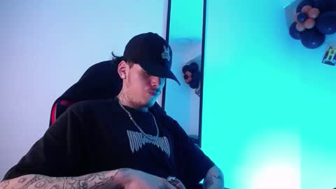 anhonymus online show from October 15, 2025, 4:12 am