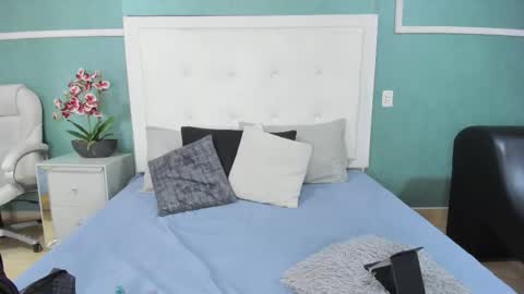 Ania online show from February 2, 2026, 8:07 pm