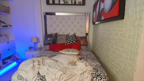 laura  online show from December 28, 2024, 11:09 am