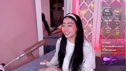 Snapshot of aniie_west chatting on February 19, 2025, 3:05 pm aniie_west online show from February 19, 2025, 3:05 pm
