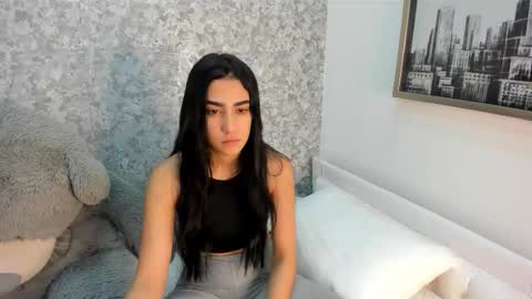 anika_h online show from March 25, 2026, 12:11 pm