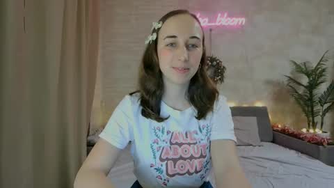 anikabloom online show from January 5, 2025, 11:33 pm