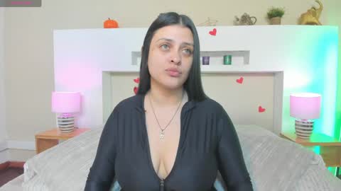 Anika Romano online show from May 18, 2026, 11:27 am