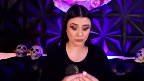 Lauren Anika online show from October 20, 2025, 4:13 am