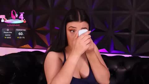 Lauren Anika online show from November 4, 2025, 3:38 am