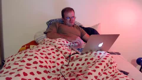 Snapshot of animal_michael chatting on March 5, 2026, 6:59 pm animal_michael online show from March 5, 2026, 6:59 pm