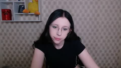 Snapshot of animay77 chatting on June 11, 2026, 7:39 am Mia online show from June 11, 2026, 7:39 am