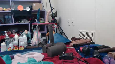 Snapshot of animergamergirl chatting on November 5, 2025, 4:23 am Twitter at animegamergrl. No vids for sale on Chaturbate. online show from November 5, 2025, 4:23 am