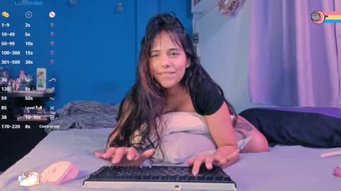 Snapshot of anisahade chatting on February 9, 2025, 1:00 am Anisahade online show from February 9, 2025, 1:00 am