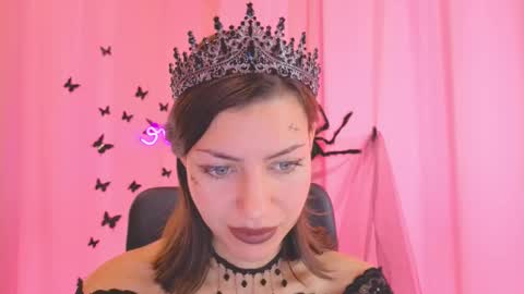 Anni online show from October 31, 2025, 6:14 am