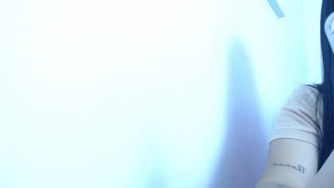 ana independent model online show from February 3, 2025, 6:34 am