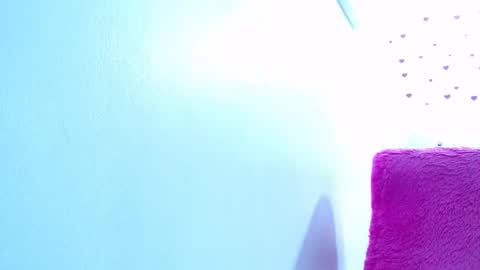 ana independent model online show from March 2, 2025, 6:05 am