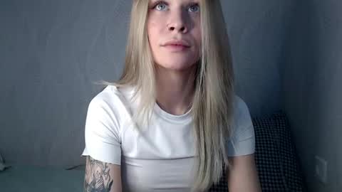 Snapshot of anita_delicious chatting on February 18, 2025, 4:05 pm anita_delicious online show from February 18, 2025, 4:05 pm