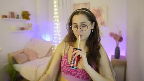 Anita Grey online show from December 19, 2025, 7:32 pm