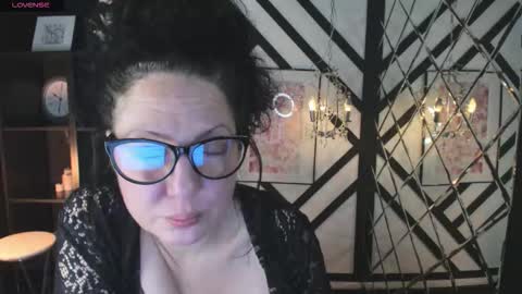 Anita online show from November 8, 2025, 9:24 pm