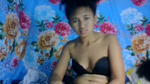 Snapshot of anitaazzh chatting on June 15, 2026, 2:36 am anitaazzh online show from June 15, 2026, 2:36 am