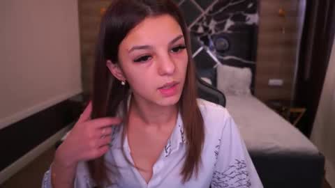 Anita online show from October 10, 2025, 7:29 am