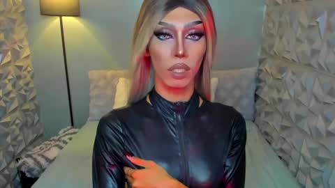 Snapshot of anitacruisze chatting on March 9, 2025, 7:01 am Miss Ann online show from March 9, 2025, 7:01 am