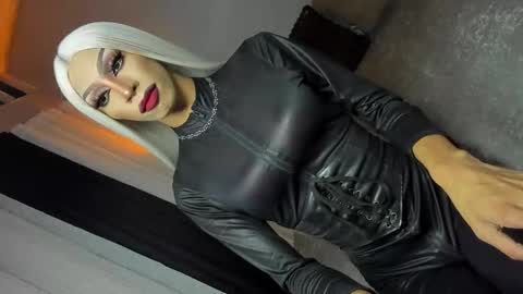 Miss Ann online show from November 22, 2025, 9:36 pm