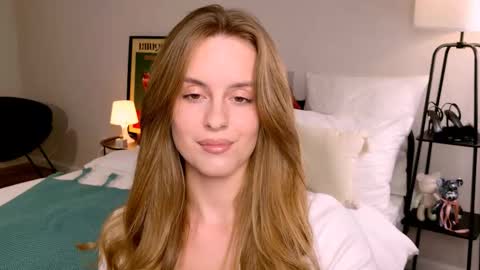 Snapshot of anitafischer chatting on September 11, 2025, 1:11 pm Anita online show from September 11, 2025, 1:11 pm