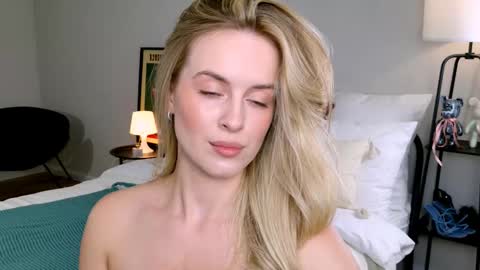 Anita online show from October 3, 2025, 12:02 pm