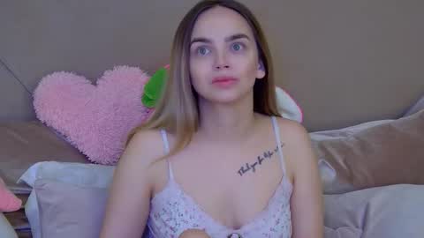 AnitaVenture online show from November 16, 2025, 4:07 am