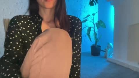 Anje online show from December 8, 2024, 8:58 pm