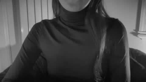 Anje online show from November 26, 2025, 9:27 pm