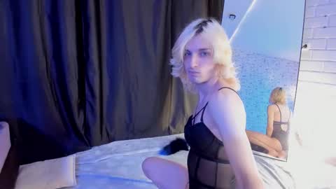 Angel online show from October 8, 2025, 6:27 pm