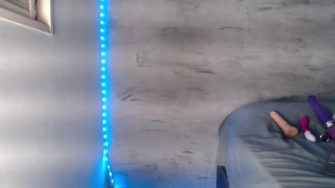 Hello My name is NaiaraPv is OPEN online show from January 4, 2025, 7:02 pm