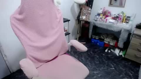 Snapshot of anliahottiexx chatting on March 27, 2026, 8:41 pm ANN online show from March 27, 2026, 8:41 pm