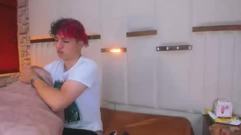 ANGEL AND TEFY online show from December 16, 2025, 4:01 pm