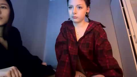 AnmiXHot online show from November 14, 2025, 9:02 pm