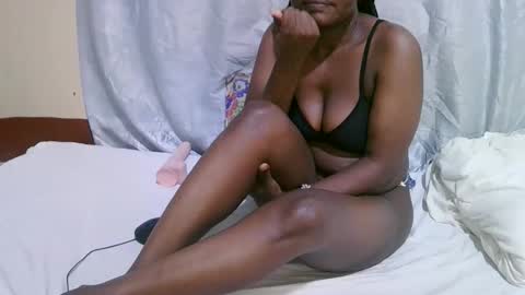 Snapshot of ann_keller chatting on January 14, 2026, 6:41 am ann_keller online show from January 14, 2026, 6:41 am