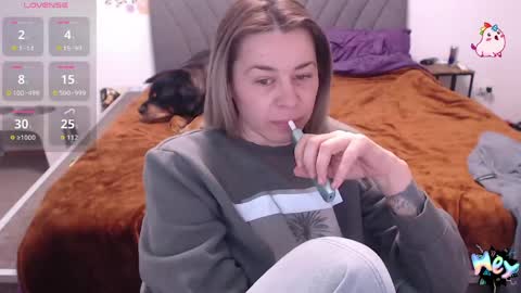 Anadirectgirl online show from April 19, 2026, 6:10 pm