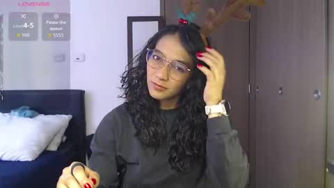 Anna online show from December 19, 2025, 3:19 pm