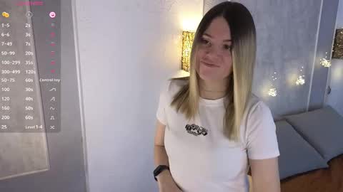 Snapshot of anna_goodman chatting on February 18, 2025, 12:28 pm anna_goodman online show from February 18, 2025, 12:28 pm