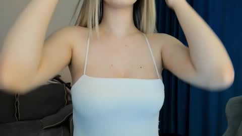 Snapshot of anna_miuu chatting on February 10, 2026, 4:16 am anna miuu online show from February 10, 2026, 4:16 am