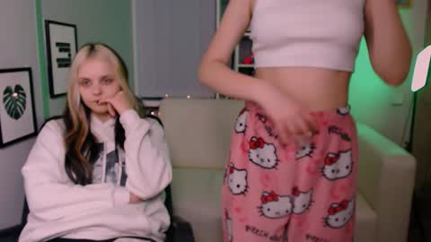 Snapshot of anna_sunshines chatting on December 24, 2024, 6:06 pm Anna pvt is open online show from December 24, 2024, 6:06 pm