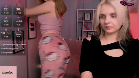 Snapshot of anna_sunshines chatting on January 3, 2025, 1:36 pm Anna pvt is open online show from January 3, 2025, 1:36 pm