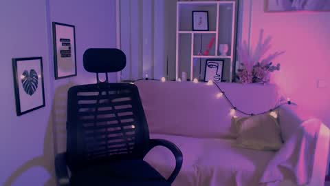 Snapshot of anna_sunshines chatting on January 10, 2025, 11:29 pm Anna pvt is open online show from January 10, 2025, 11:29 pm