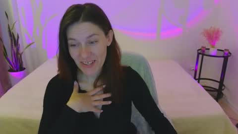 annaabels online show from October 18, 2025, 5:43 am