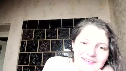 Snapshot of annaahcharm chatting on December 7, 2024, 9:06 am annaahcharm online show from December 7, 2024, 9:06 am