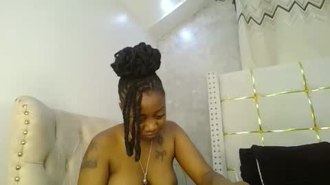 Annabel online show from November 8, 2025, 7:01 pm